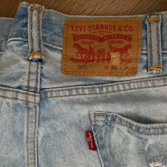 Altered Levi jeans - Picture 2 of 2